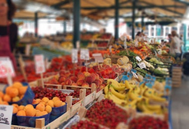 On the Fruit Market