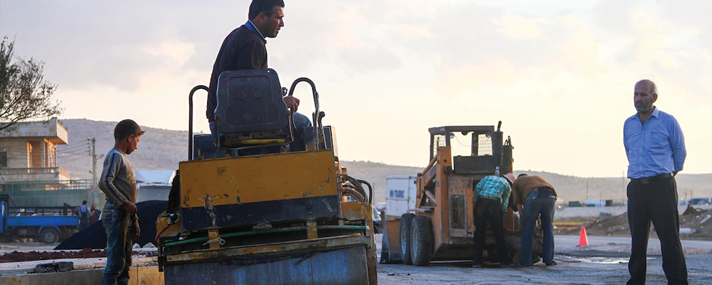 SAC repairs roads between al-Dana and Tarmanin.