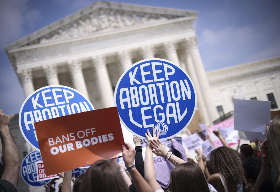 WASHINGTON, DC - MAY 03: Pro-choice and anti-abortion activists demonstrate in front of the U.S. Supreme Court Building on May 03, 2022 in Washington, DC. In a leaked initial draft majority opinion obtained by Politico and authenticated by Chief Justice John Roberts, Supreme Court Justice Samuel Alito wrote that the cases Roe v. Wade and Planned Parenthood of Southeastern Pennsylvania v. Casey should be overturned, which would end federal protection of abortion rights across the country. (Photo by Win McNamee/Getty Images)