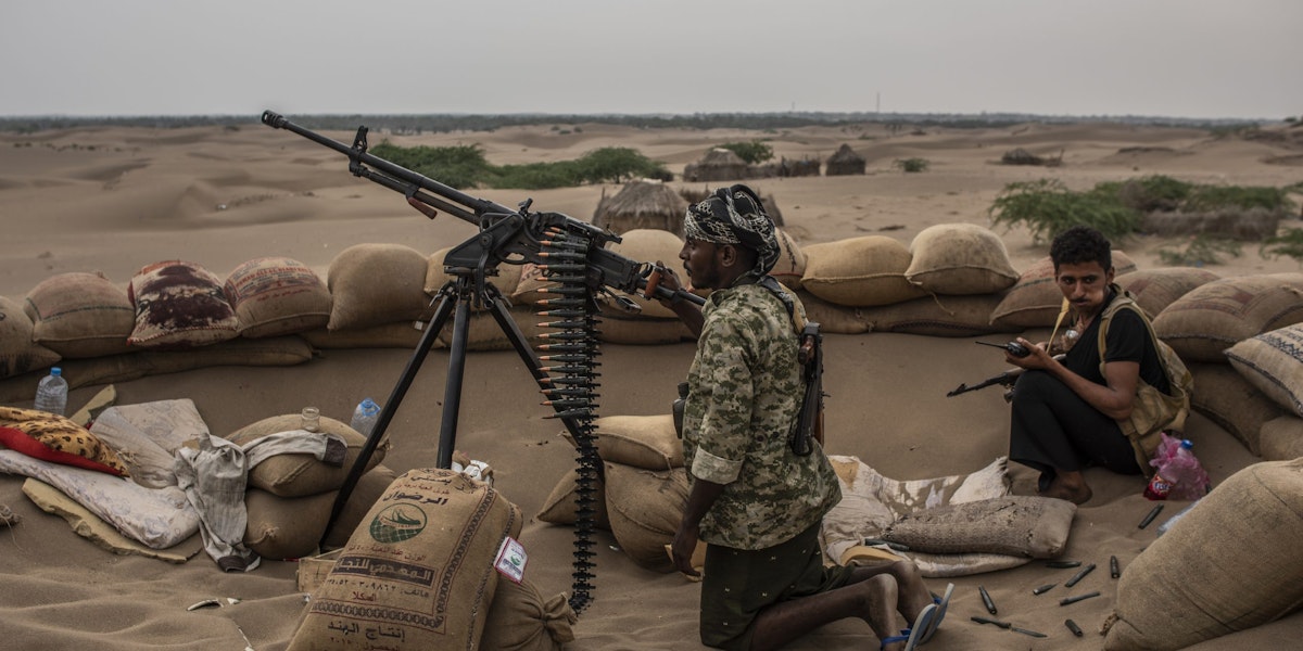 HODEIDAH, YEMEN - SEPTEMBER 20: Tahami Resistance fighters, a militia aligned with Yemen's Saudi-led coalition-backed government, rest after firing on Houthi rebel positions on a frontline east of the city on September 20, 2018 in Hodeidah, Yemen. A coalition military campaign has moved west along Yemen's coast toward Hodeidah, where increasingly bloody battles have killed hundreds since June, putting the country's fragile food supply at risk. (Photo by Andrew Renneisen/Getty Images)